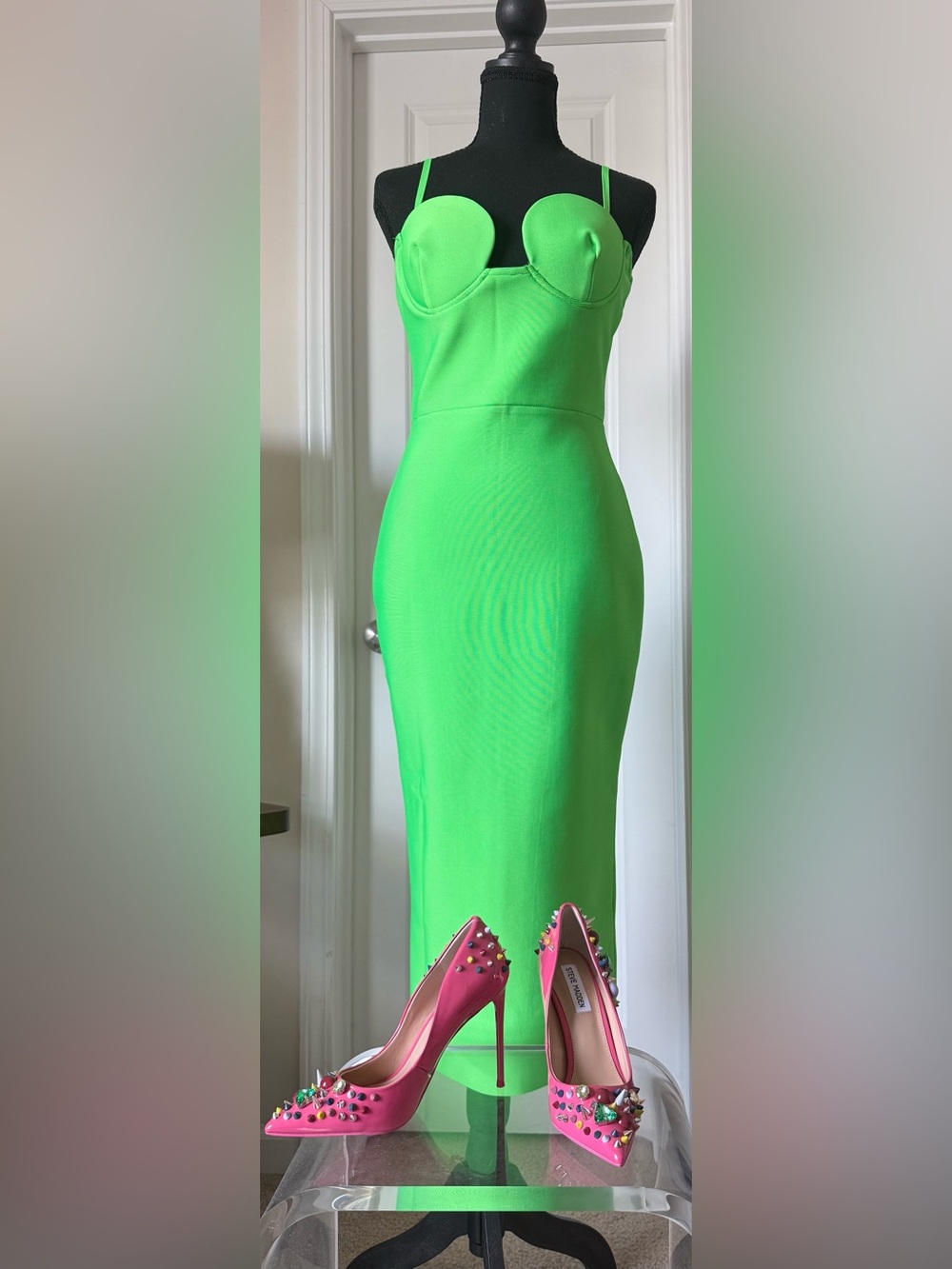 ALREADY STYLED- Nearly Neon Green Midi Dress & Steve Madden Veronicka Heels